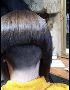 Short Stacked Bob Hairstyles, Shaved Bob, Stacked Bob Hairstyles, Girls Short Haircuts, Stacked Bob Haircut, Shaved Nape, Haircut Pictures, Short Bob Haircuts, Trending Hairstyles