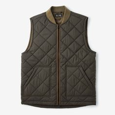 Equipped with a lightweight 30 denier micro-ripstop shell, the Essex Quilted Vest is built to withstand the elements without weighing down the journey. Functional 3" diamond quilting ensures even distribution of high-loft 100 gsm fill for optimal warmth without the bulk. A durable water-repellent coating keeps drizzles at bay while a two-way zip closure provides an adjustable fit and superior breathability. Extra warm details like flannel-lined pockets, a doubled 1x1 rib knit collar, and a drop Mens Vest Fashion Casual, Mens Vest Fashion, Quilt Layers, Early Black Friday, Bespoke Post, Huge Sale, Monthly Subscription, Heritage Fashion, Quilted Vest