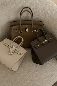 My Style Bags, Luxury Bags Collection, Closet Candy, Smink Inspiration, Girly Bags, Luxury Lifestyle Dreams, Luxury Purses, Fancy Bags, Pretty Bags