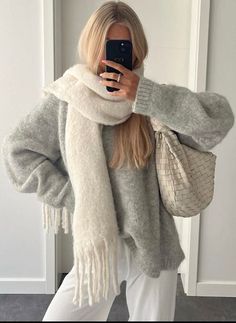 Winter Outfits Cute, Outfits Ideas Winter, Aesthetic Vanilla Girl, Winter Layering Outfits, Winter Outfits Ideas, Winter Fashion Trends, Winter Outfit Ideas, London Outfit