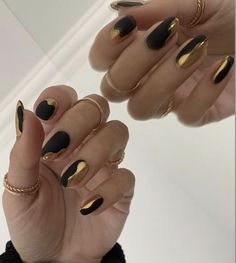 Black And Gold Metallic Nails, Buchona Nails, Black Gold Nails, Nail 2023, Velvet Nails, Gold Nail Designs, Gold Nail Art, Gold Nail, Christmas Nails Acrylic