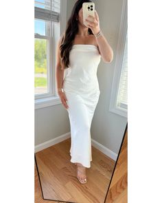 Satin dress / event dress / white dress / bridal White Dress Bridal, Dress Event, Dress Date Night, White Bridal Dresses, Satin Dress, Night Outfits, Summer Dresses For Women