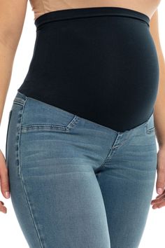 Being pregnant doesn't mean sacrificing style or comfort, and our collection of maternity jeans is perfect proof of that. Designed to accompany expectant mothers throughout their pregnancy period, these jeans combine a perfect fit, a classic straight leg cut and thoughtful details to meet all maternity needs.
Made from a blend of high quality stretch fabrics, these jeans ensure freedom of movement without compromising on style.
The timeless straight leg cut is versatile and fits perfectly into a Pregnancy Period, Being Pregnant, Comfortable Jeans, Belly Band, Maternity Jeans, Belly Bands, Slim Straight Jeans, Maternity Wear, Maternity Dresses