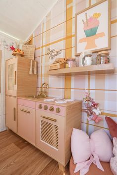 Play kitchen hack, Kmart play kitchen, kids diy, diy mums, playroom, play space, cubby house, indoor cubby, outdoor cubby, prints, kids decor, girls bedroom decor, felt food, rattan toys, pretend play, Kmart hack, wall decor, shelf decor, gingham wallpaper, Kmart Play Kitchen, Play Kitchen Hack, Cubby Bed, Sister Room, Girl Room Inspiration