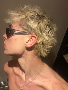 Haircut Selfie, Photo Hijab, Dyed Hair Men, Men Haircut Curly Hair, Mullet Haircut, Cute Hairstyle, Men Hair Color, Hair Inspiration Short