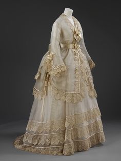 Amazing Dress, 1870s. 1870s Fashion, Vintage Wedding Gowns