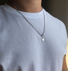 Cool Necklaces For Boys, Mens Chain Designs Silver, Guys Necklaces Silver, Best Necklace For Men, Mens Necklace Pendant Sterling Silver, Silver Chain Men Aesthetic, Sterling Silver Chains For Men, Chain Ideas For Men, Men Chain Necklace Outfit