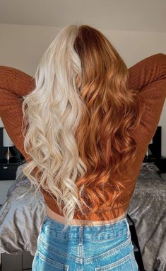 Half And Half Hair, Dyed Hair Inspiration, Pretty Hair Color, Hair Dye Colors, Hair Inspiration Color