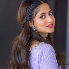 Sajal Ali Hairstyles, Sejal Ali, Hairstyles Pics, Eid Hairstyles, Pakistani Hair, Sajal Aly, Cute Simple Hairstyles