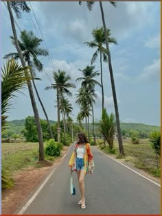 Beach Trip Outfit Ideas, Goa Beach Outfits Women, Goa Trip Outfit For Women, Outfits For Goa Trip Women, Goa Lookbook, Goa Beach Outfits, Outfits For Goa, Goa Looks For Women, Goa Picture Ideas