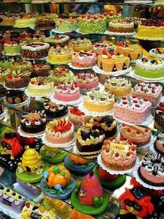 German bakery #InspiredBy #joingermantradition #germany25reunified German Bakery, Torte Cupcake, Miniature Cake, Different Cakes, Tiny Food, Clay Food, Cupcake Cake, Mini Foods, Cake Shop