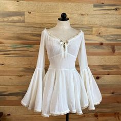 Cotton vintage style babydoll with large bell sleeves with lace and ribbon trim. Estilo Hippie, Moda Vintage, 가을 패션, Bell Sleeve Dress, Visual Kei, Looks Vintage, Look Fashion, Pretty Dresses, Aesthetic Clothes