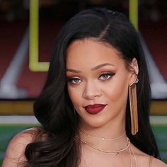 Rihanna Makeup Looks, Rihanna Face, Rihanna Quotes, Show Makeup