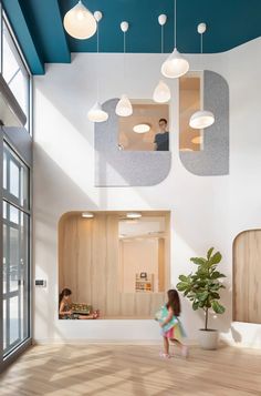 BAAO adds playful elements to a Brooklyn daycare centre Modern Pediatric Office Design, School Lobby Design, Kids Waiting Room, Health Interior Design, Hospital Ideas, Pediatric Office, Education Design Interior, Bleacher Seating