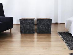 REAL PHOTOS AND VIDEOS, YOU ARE BUYING THE 2 TABLES YOU SEE IN THE PHOTOS AND VIDEO REAL PHOTOS AND VIDEO, YOU BUY THE 2 TABLES YOU SEE IN THE PHOTO AND VIDEO Measures 40 x 40 cm height 40 cm Black marble material 3 pieces in black marble available. Weight about 25kg coffee tables made with 1.8 cm marble slabs you buy the two tables you see in the photo and in the video Measurements 40 x 40 cm height 40 cm black marble material 3 pieces in black marble available. Weight approximately 25kg coffee tables made with 1.8 cm marble slabs Black Marble Living Room Table, Black Marble Sled Coffee Table, Modern Black Coffee Table, Black Square Coffee Table Marble, Black Marble Coffee Table, Black Coffee Tables, Marble Slab, Marble Coffee Table, Black Coffee