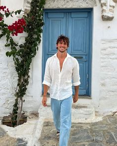 Male Clothing Styles Casual, Baggy Mens Outfits, Blue Striped Shirt Outfit Men, Striped Shirt Outfit Men, Blue Striped Shirt Outfit, Denim Photoshoot, Men Fashion Photoshoot, Work Outfit Inspiration, Beach Party Outfits