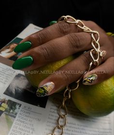 Mint Green And Grey Nails, Gel Builder Nails Short, Green And Gold Nails Short, Emerald Green Gel Nails, Green Gel Nails Short, Short Green Nails Ideas, Hunter Green Nails Design, Green Nails With Design, Shades Of Green Nails