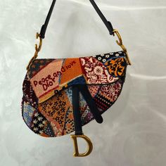 Dior Peace & Love Saddle Good Condition Colorful Designer Bags, Dior Bag Aesthetic, Fashion Major, Retro Cowgirl, Jeweled Shoes, Perfect Purse, Dior Saddle, Designer Purses, Pretty Bags