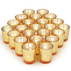 a bunch of glasses that are sitting in the middle of a circle on top of each other