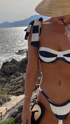 Swimsuit Inspo, European Summer Outfits, Europe Outfits, Italy Outfits, Cute Bathing Suits, Summer Suits, Cute Swimsuits