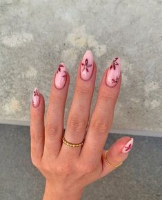 Nude Nails Almond, Nail Inspo Flower, Fall Pink Nails, Clean Girl Nails, Cosy Fall, Fall Pink, Nails Trend, Girl Nails, Girls Nails