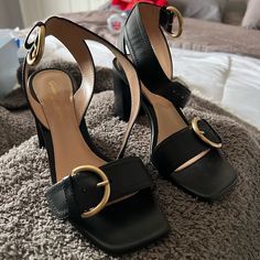 Gianvito Rossi Wore Twice. Great Condition. 3 Inch Heel. True To Size. Rossi Shoes, 3 Inch Heels, Gianvito Rossi, Women's Shoes Sandals, Leather Sandals, Shoes Sandals, Women Shoes, Sandals, Heels