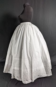 1860s Crinoline, 1850s Day Dress, 1840s Dress, Crinoline Dress, Calico Dress, Crinoline Skirt, Antique Fashion, Period Outfit, Fashion Organization