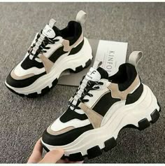 Gym Sneakers Women, Sepatu Platform, Casual Shoes Women Sneakers, Trendy Shoes Sneakers, Dr Shoes, Cute Nike Shoes, Hype Shoes, Girly Shoes