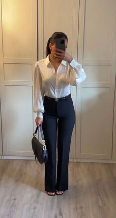 Rich Classy Outfits Aesthetic, Business Casual Outfits For Women Long Sleeve, Business Casual Streetwear Women, Elegant Business Attire Women, Classy Work Outfits Black Women, Court House Outfits, Baddie Ceo Outfits, Lawyer Woman Aesthetic Outfit, Ceo Style Outfits