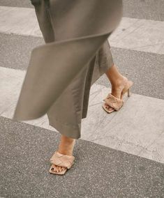 Moody Vibes, Style Parisienne, Neutral Aesthetic, Ootd Ideas, Winter Mode, Shoe Inspiration, Summer Fits, 가을 패션, Fashion 2020