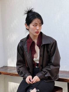 Street Emo Aesthetic, Leather Jacket Shirt Outfit, Fotografi Vintage, Black Mamba, Mode Inspo, 가��을 패션, Mode Vintage, Casual Style Outfits, Mode Inspiration