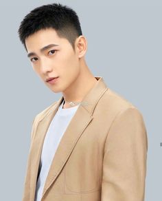 Hair Tips For Men, Boys Fade Haircut, Young Men Haircuts, Two Block Haircut, Asian Man Haircut, Korean Men Hairstyle, V Hair, Asian Haircut