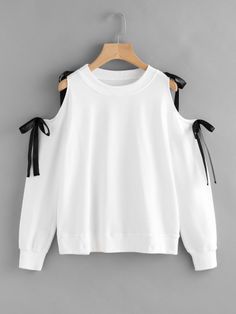 Schulterfreies Sweatshirt mit Schleife - German romwe Trendy Fashion Tops, Crop Top Outfits, 가을 패션, Girls Fashion Clothes, Teenage Fashion Outfits, Teen Fashion Outfits, Outfits Casuales, Cute Casual Outfits, Fashion Tops