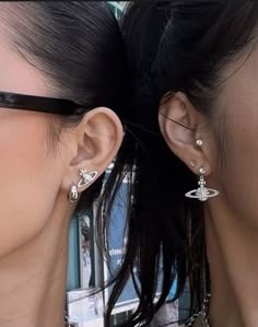 Vivienne Westwood Earrings, Vivienne Westwood Jewellery, Earrings Aesthetic, Piercing Tattoo, 가을 패션, Dream Jewelry, Jewelry Inspo