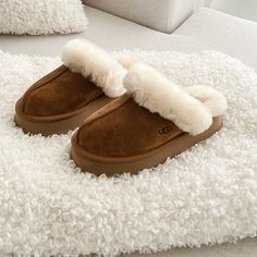 Curly Sheepskin Lining Curly Sheepskin Insole Eva Outsole Size 6-7-8-9 Chestnut Custom Window Blinds, Bathroom Towel Hooks, Horizontal Blinds, Cleaning Curtains, Lantern Floor Lamp, Spa Wellness, Clothes Drying Racks, Ugg Slippers, Holiday Pillows