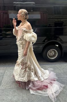 Chloë Sevigny, Dilara Findikoglu, Chloe Sevigny, Aesthetic Coquette, Marie Antoinette, Desi, Beautiful Dresses, Chloe, Ball Gowns