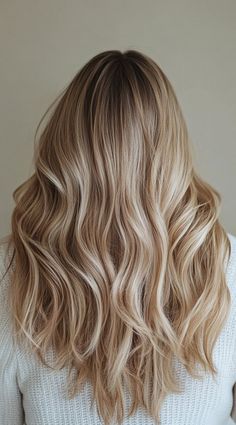 23 Winter Highlights for Blondes: Gorgeous Color Ideas to Warm Up Your Look Champagne Highlights, Soft Blonde Hair, Winter Blonde Hair, Champagne Blonde Hair, Champagne Hair