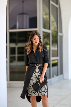 Gucci Belt Dress Outfit, How To Style A Black Shirt Dress, Belt With Skirt Outfit, Black Dress Shirt Women's, Shirt And Belt Outfit, How To Wear A Dress As A Top, Belted Shirt Outfit, How To Wear Shirt Dress, Shirt Belt Outfit