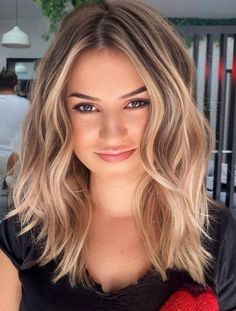 Mid Haircuts, Angled Hair, Blonde Haircuts, Wavy Haircuts, Shoulder Length Hair Cuts, Brown Blonde Hair, Mid Length Hair, Medium Hair Cuts, Shoulder Length Hair