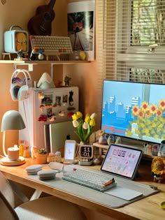 Desk setup Ducky Keyboard, Work From Home Desk Setup, Cozy Gamer, Cozy Workspace, Desk Aesthetic, Cozy Gaming, Cozy Desk, Study Desk Decor, Desk Setups