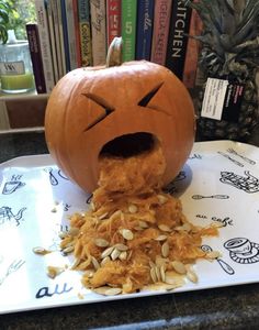 Throwing up 
Pumpkin carving
Halloween Throwing Up Pumpkin, Pumpkin Throwing Up, Funny Pumpkin Carvings, Kids Valentine Boxes, Halloween Pumpkin Crafts, Up Pumpkin