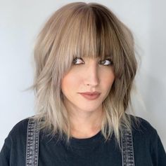 Split Hair Color Ideas Short, Split Hair Color With Bangs, Blond Color Block Hair, Split Dye Hair Natural Colors, Color Blocking Blonde Hair, Half Split Hair Color, Half Half Hair Color, Split Color Hair, Bob Hair Styling Ideas