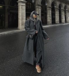 Overcoats Women, Grey Overcoat, Double Breasted Overcoat, Cozy Coats, Loose Coats, Corporate Outfits, Long Coats, Long Coat Women, Women Overcoat