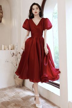 Red v neck short prom dress A line homeocming dress Vestidos Color Vino, Prom Dress A Line, Prom Dress Burgundy, Spring Formal, A Line Prom Dress, Tulle Sleeves, Mother Wedding Dress, Evening Dresses Cocktail, Short Prom Dress