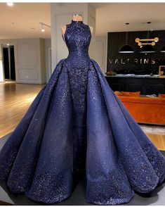 Valdrin Sahiti Gaun Abad Pertengahan, Blue Ball Gown, Fest Outfits, Gorgeous Prom Dresses, 파티 드레스, Blue Ball, فستان سهرة, Luxury Dress