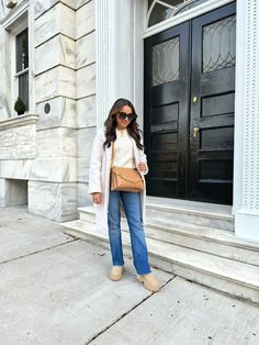 Charleston, SC | OOTD | weekend outfit | trench coat | cable knit sweater | style tip Savannah Outfits Winter, Charleston Winter Outfits, Charleston Fall Outfits, Charleston Sc Outfits, Sc Outfits, Charleston Winter, Outfit Trench, Sweater Style, Weekend Wardrobe