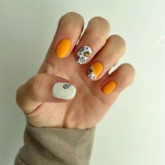 50  Stunning Fall Short Nail Designs To Try This Autumn! Short Nail Designs 2023, Fall Short Nail Designs, Fall Short Nails, Fall Almond Nails, Plaid Nail Designs, Fall Manicure, Fall Nail Trends, Pumpkin Nails, Cute Nails For Fall