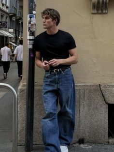 90s Male Models Aesthetic, Black Courdory Pants Outfits Men, Muscular Guy Outfits, 90s Male Style, Men’s Fashion Masculine, European Mens Fashion Summer Street Styles, Model Off Duty Outfits Men, Casual Men Outfits Streetwear, Outfit Vintage Uomo