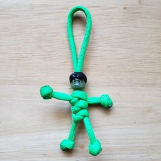 Hulk Paracord Pal Keychain Green 550, Paracord Buddy, Paracord Projects Diy, Cords Crafts, Paracord Bracelet Diy, Paracord Diy, Unique Keychains, Paracord Projects, Key Accessories