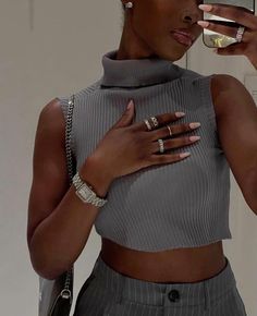 🐚 Outfit Detail Pics, Black Feminine Outfit Winter, Black Femininity Classy, Outfit Details Instagram, Femininity Aesthetic, Classy Casual, Beauty Expert